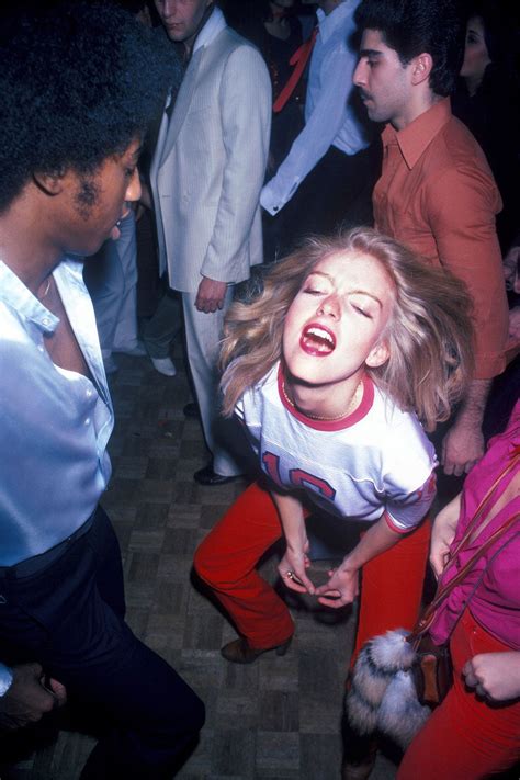 29 Pictures That Show Just How Insane Studio 54 Really Was